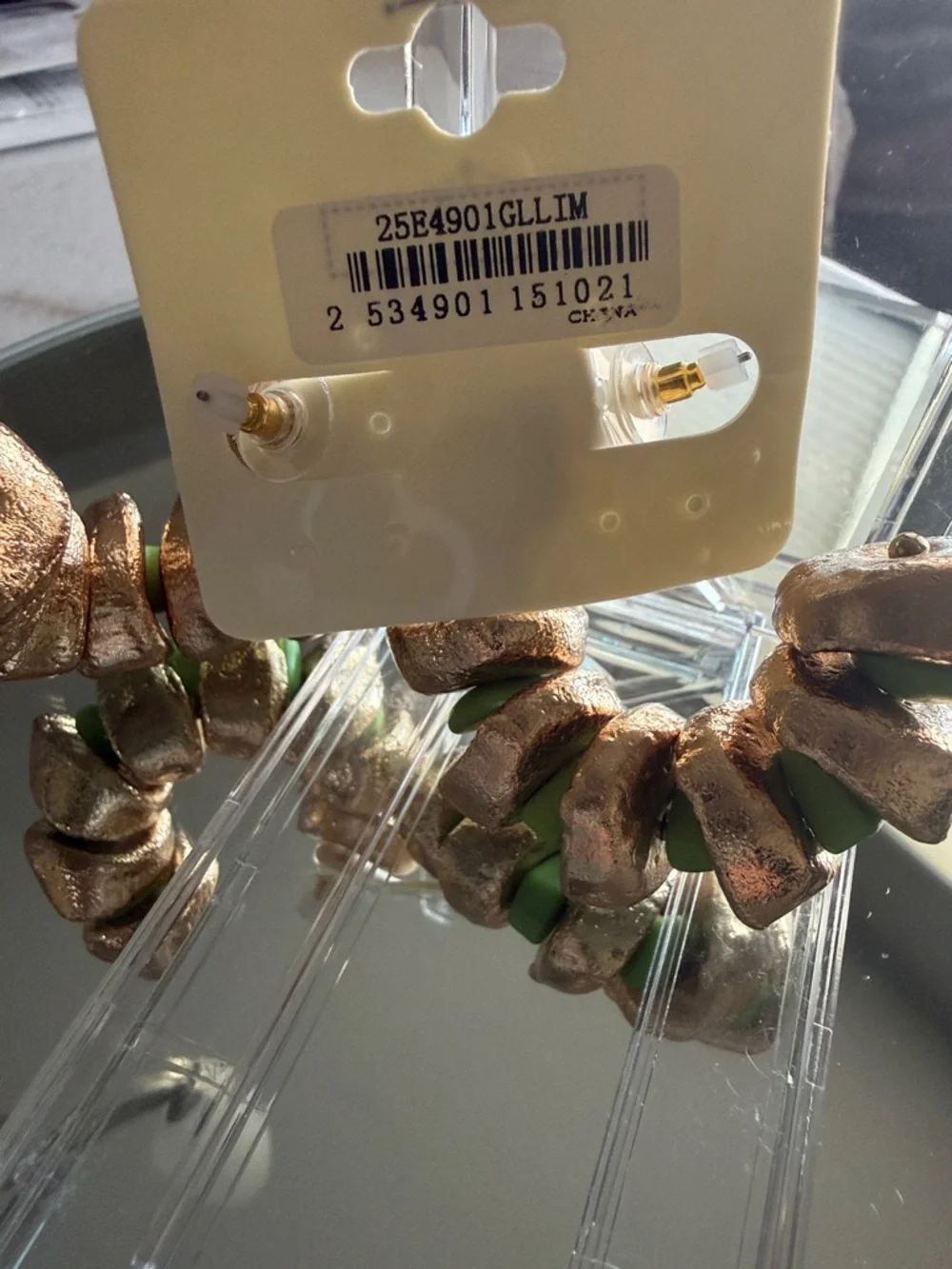 NWT!! Green & Gold Tone Chunky Hoop Earrings - Picture 3 of 5